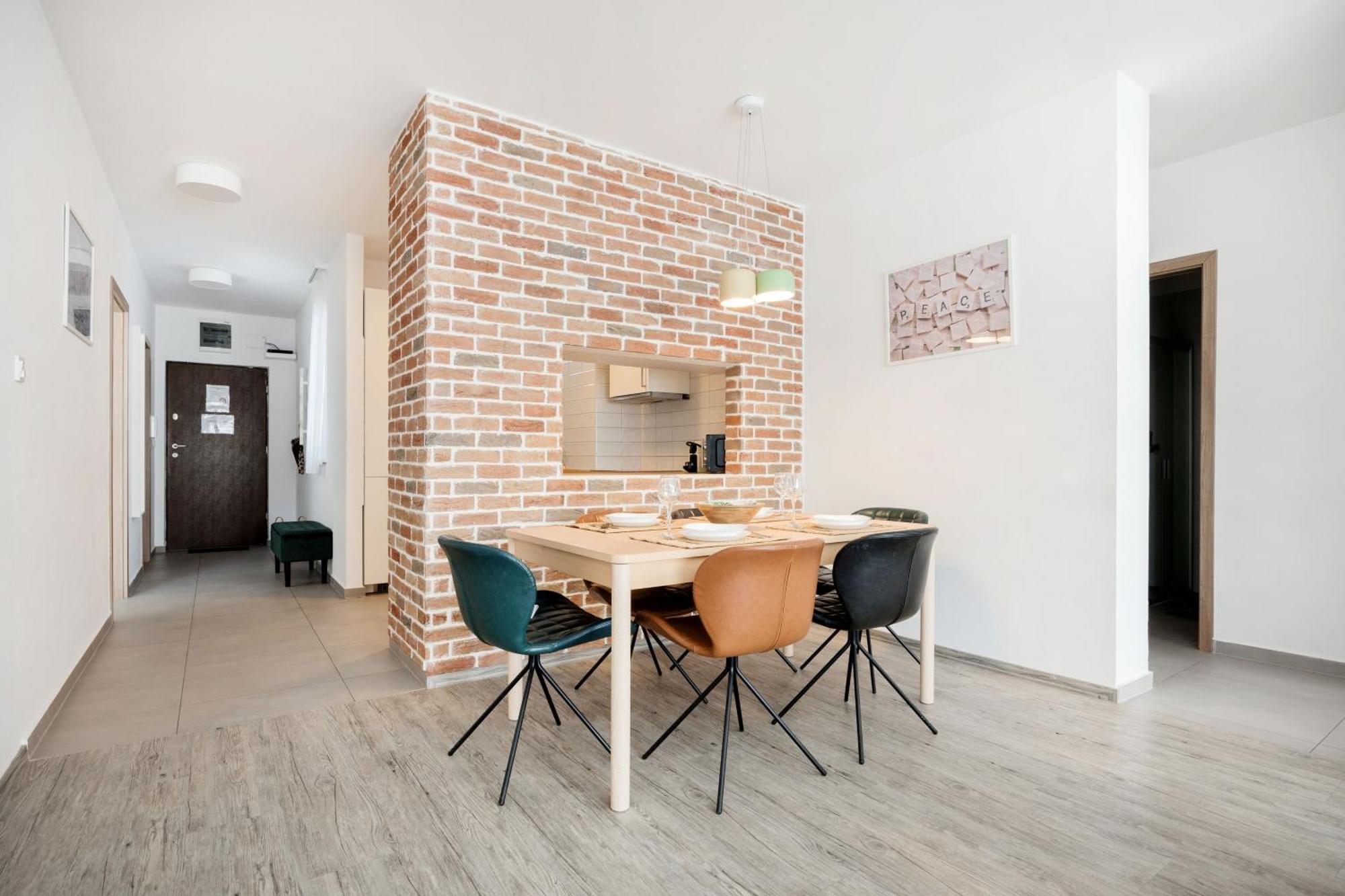 Bright Top Floor Home With Parking Budapeşte Dış mekan fotoğraf